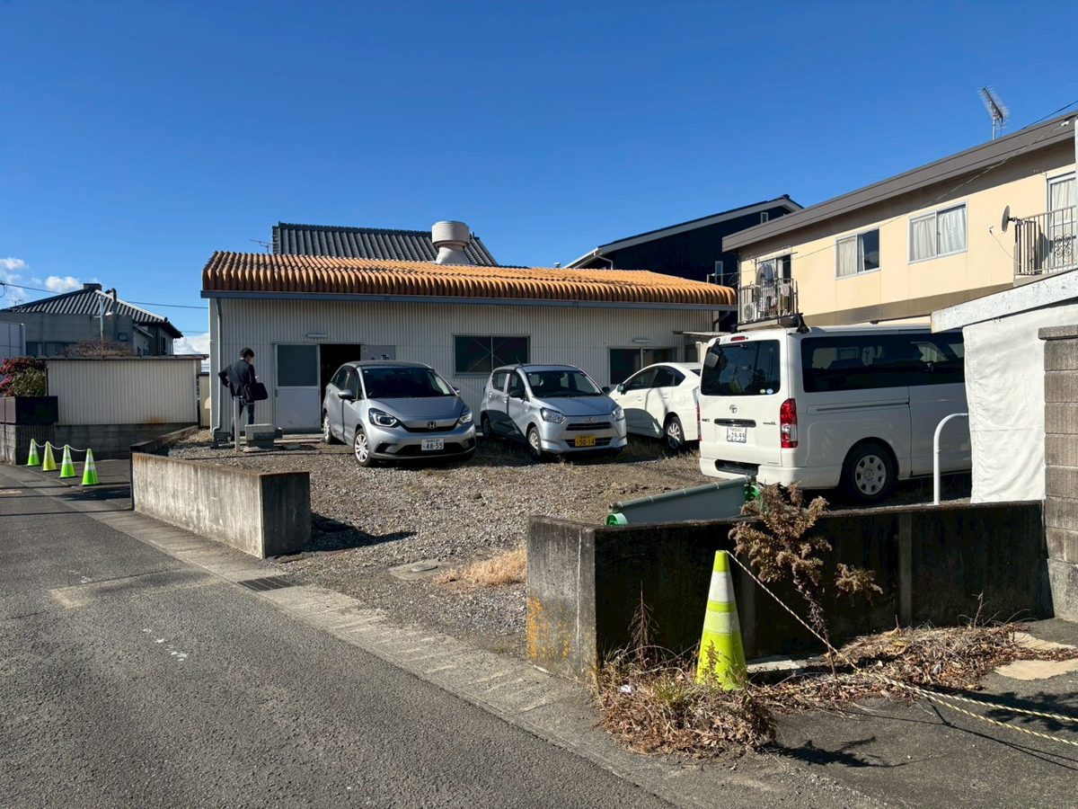 購入した建物の外観（改修前）
