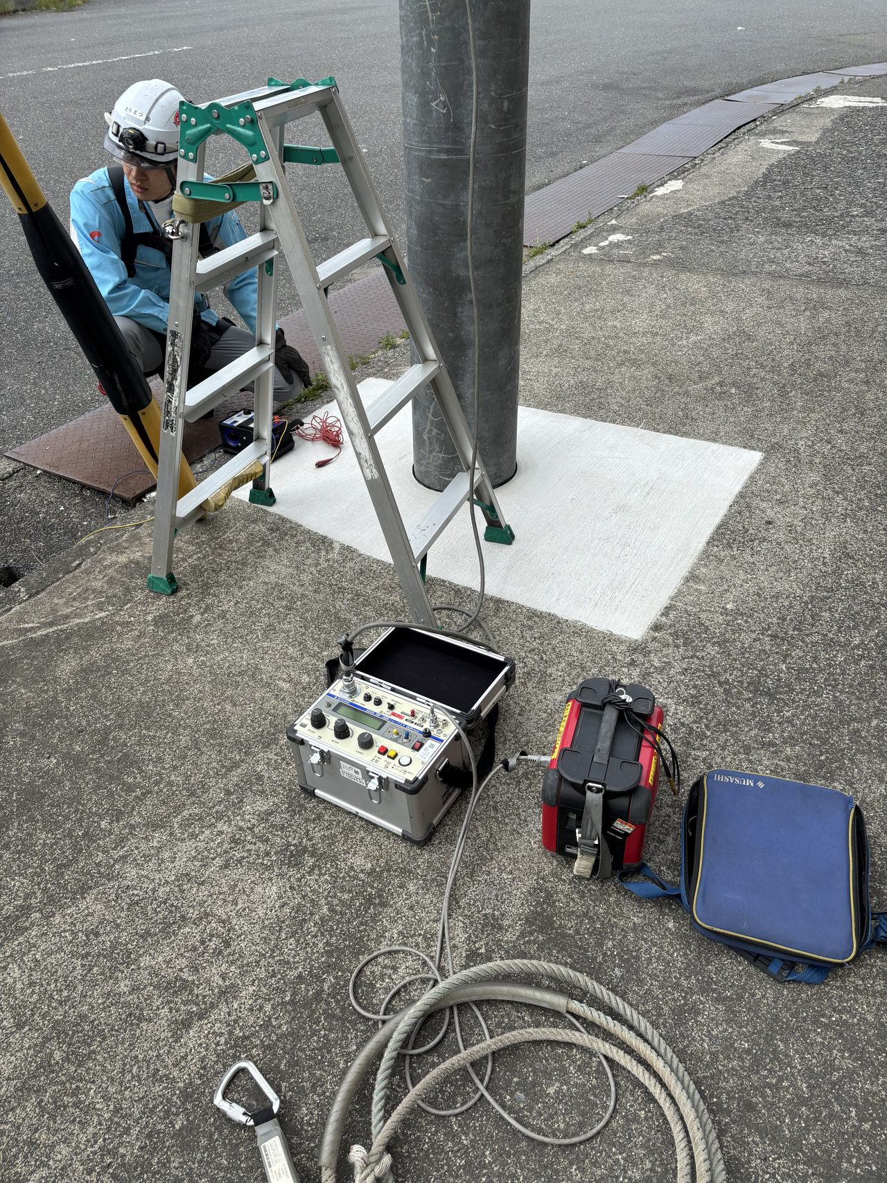 柱上SOG制御装置とリレーテスタによる動作試験
