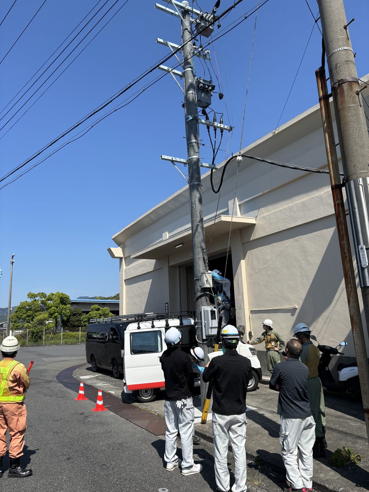 全試験合格後、電力会社による受電